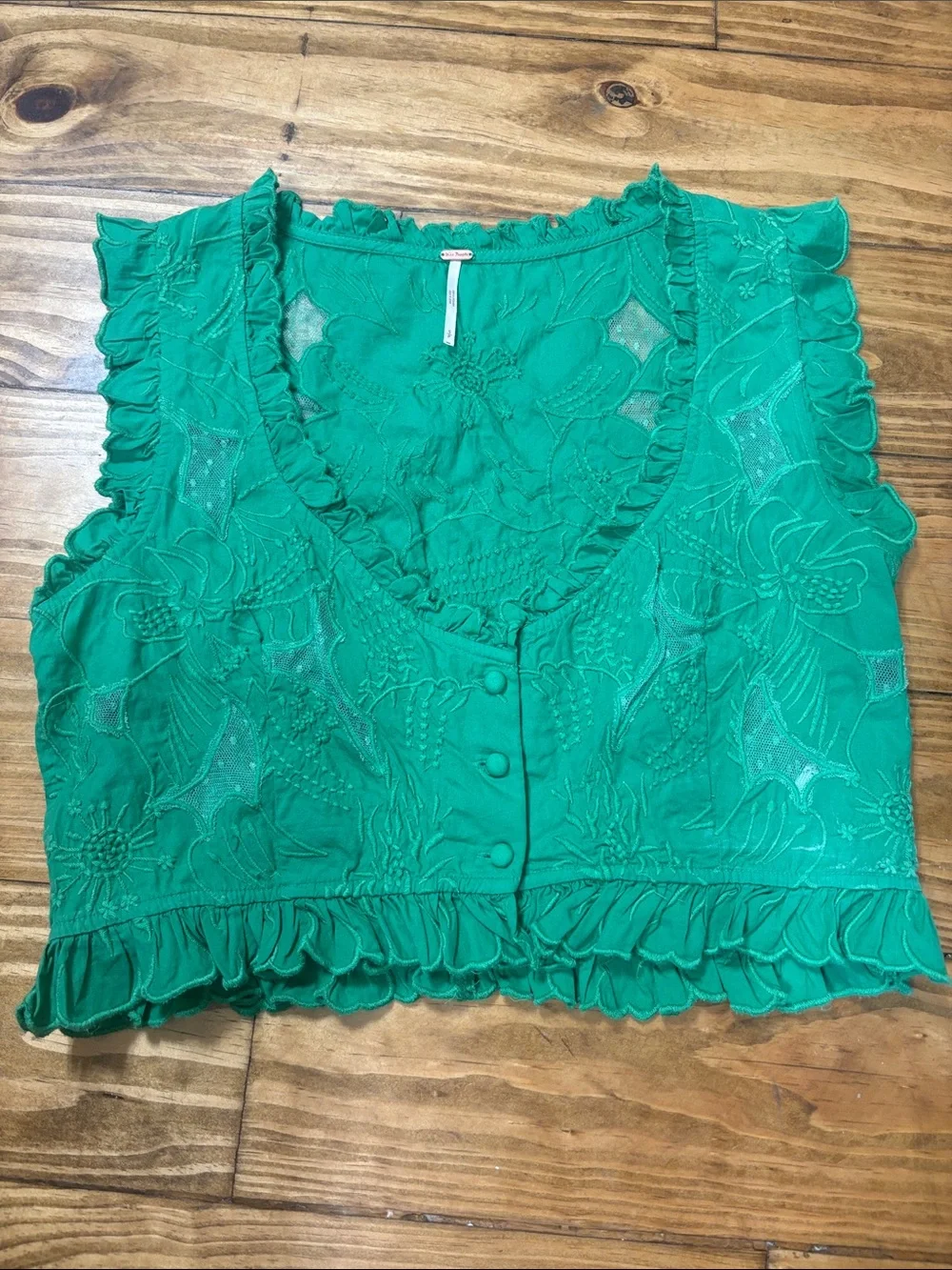 Free People Size Small All The Ways Green Top w/Lace and Embroidered Flowers